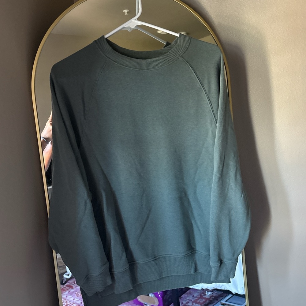 American Eagle Outfitters Oversized Dark Green Crewneck Sweater, Size XS/(M-L)
